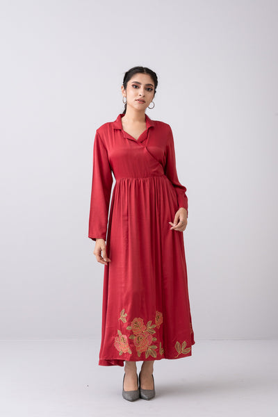 City Fashion Rose-Detailed Satin Long Dress