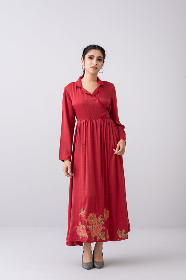City Fashion Rose-Detailed Satin Long Dress
